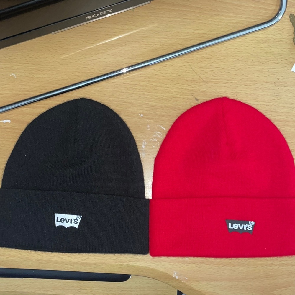 Levi’s Beanies 2 for $20 (REGULAR PRICE : $24 EACH)